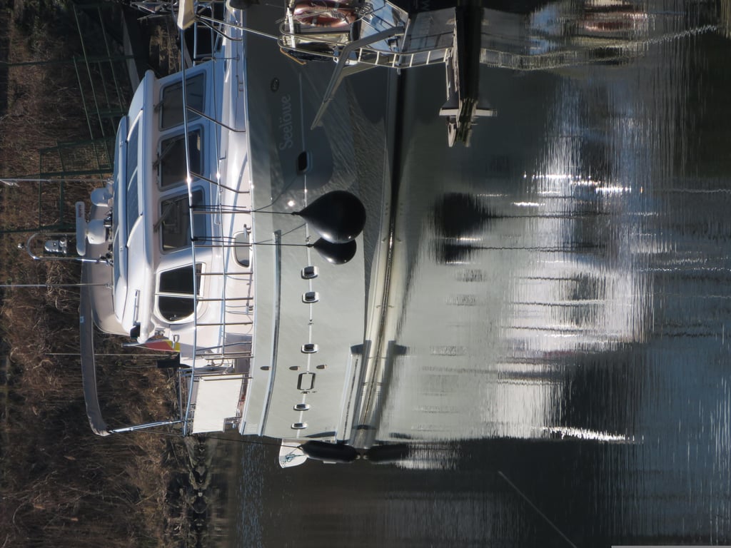 motor yacht marina