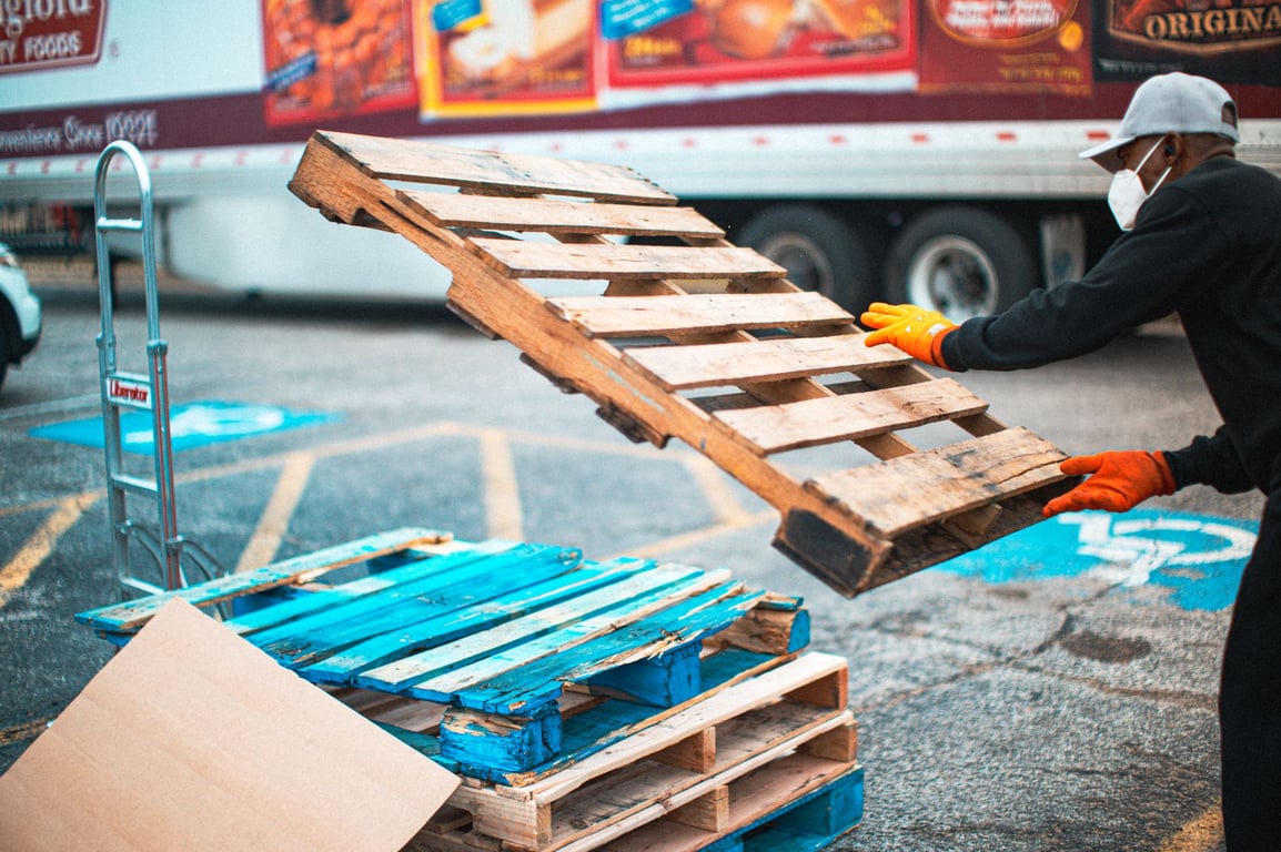 Warehouse Dock Leveler: How to Choose the Right Type for Safer, Faster Loading