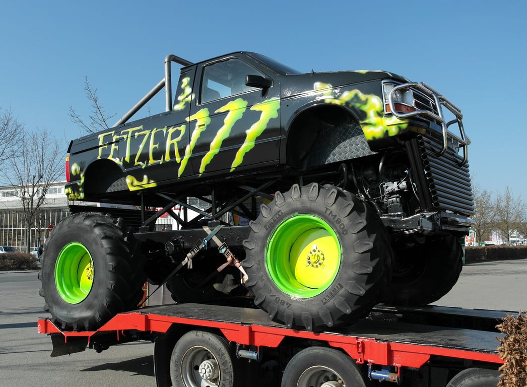 pickup truck towing trailer