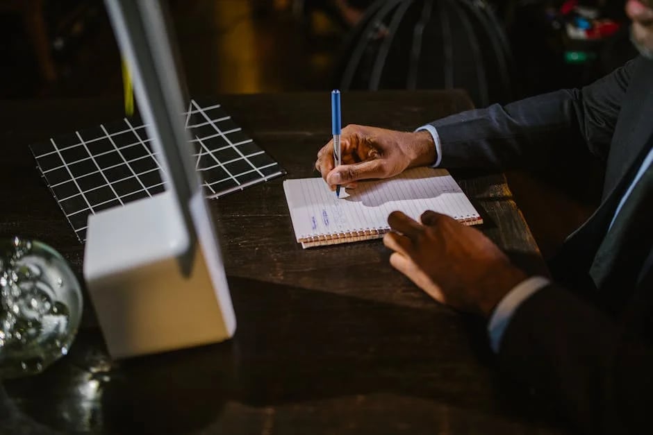 Image describing Top 7 Online College Courses to Boost Your Career in 2025