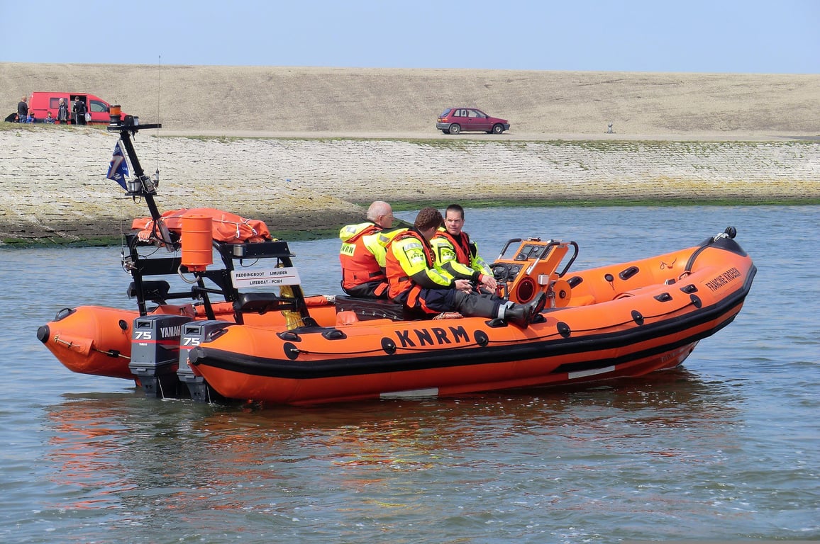 boat towing assistance