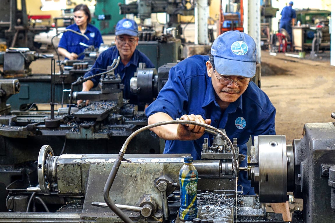 Skilled Labor Careers: Training Paths, Credentials, and Long-Term Opportunity