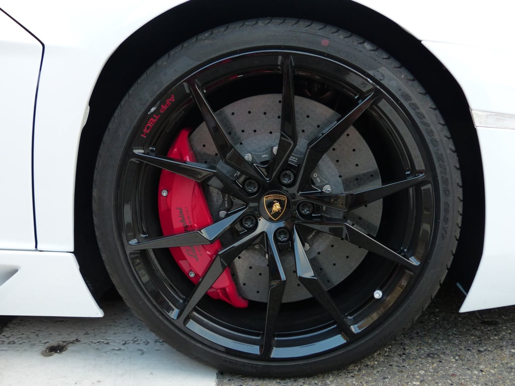 car brake pad replacement