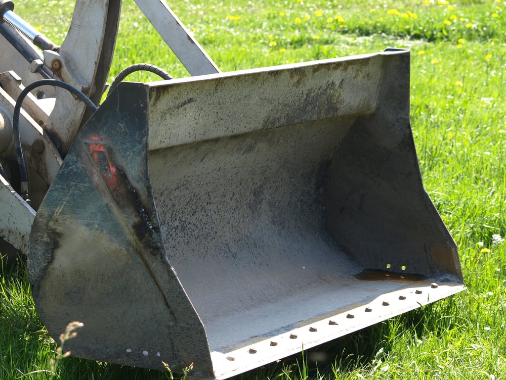 wheel loader maintenance inspection