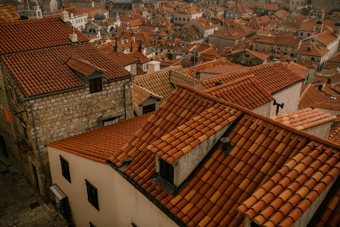 Flat Roofers Near Me: How to Find a Qualified Local Contractor