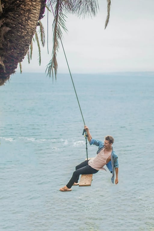 "شاشة حاسوب تعرض موقع مقارنة أسعار تذاكر الطيران للحصول على أفضل الصفقات."