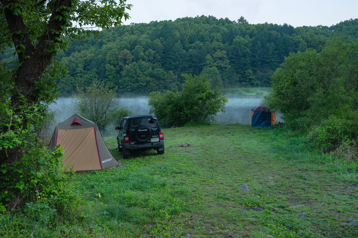 camping tent setup
