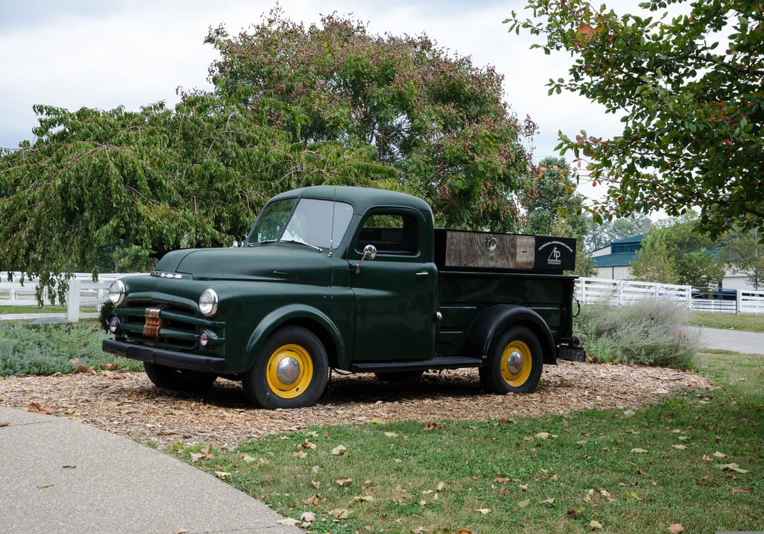 pickup truck towing trailer