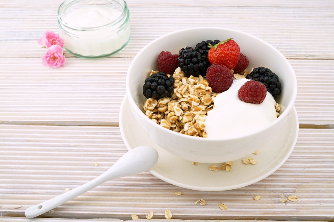 oatmeal with yogurt and fruit