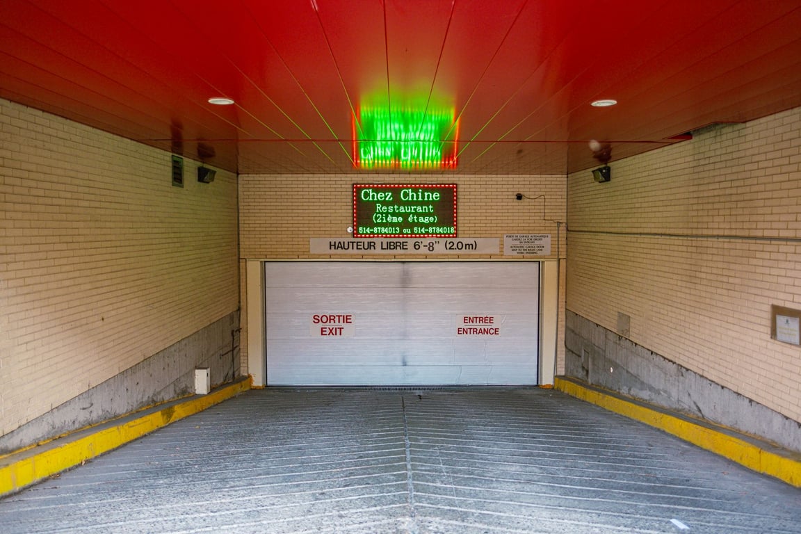 Garage Door Spring Replacement Near Me: How to Choose a Safe, Qualified Local Pro