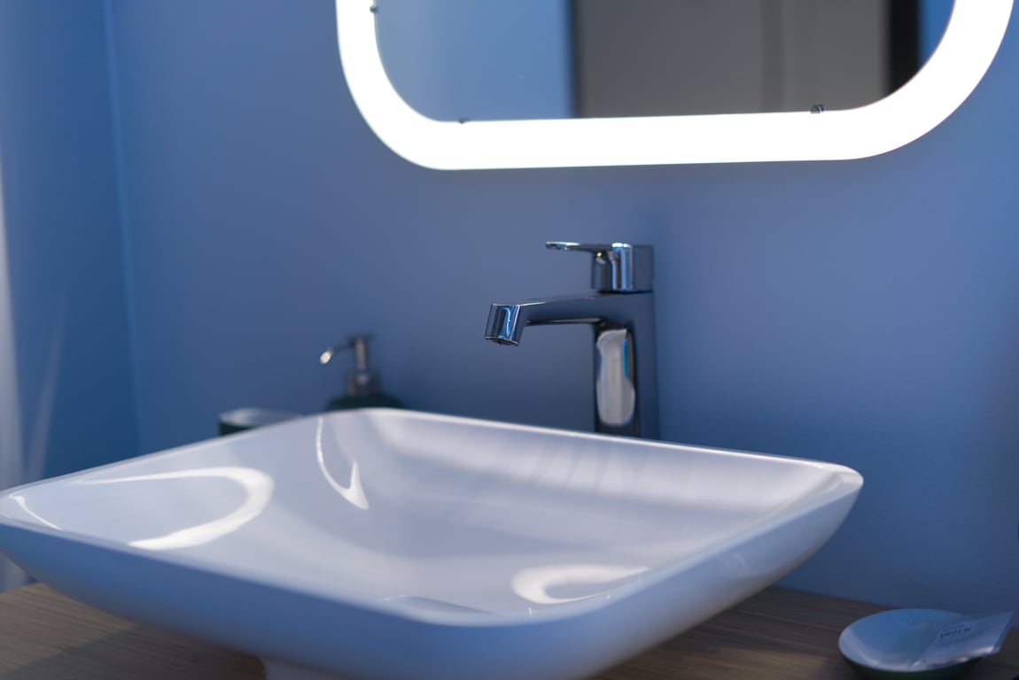 bathroom remodeling contractor
