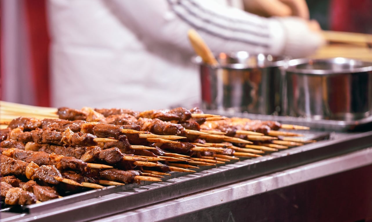 Commercial Catering Equipment: What Food Trailers Need to Work Efficiently