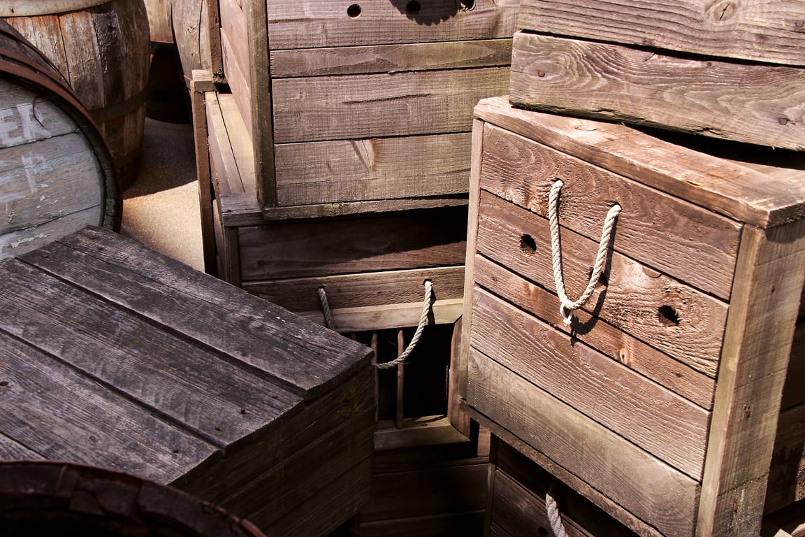 distribution warehouse pallets