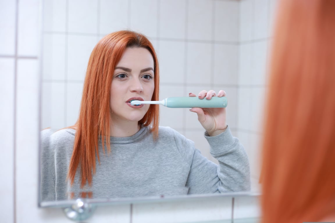 dog teeth brushing