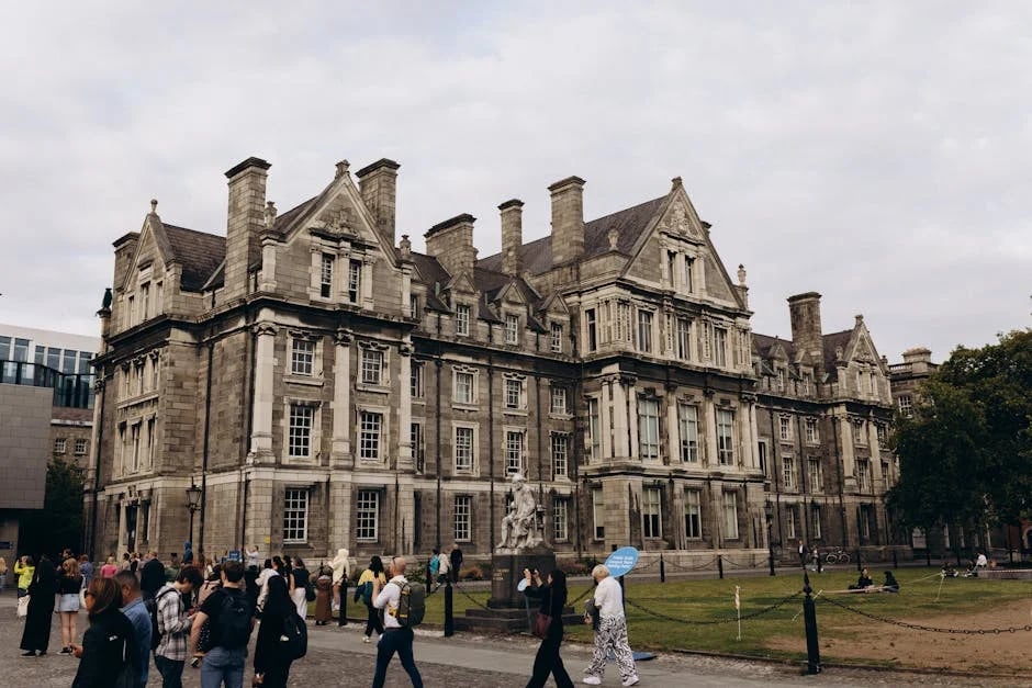 Image describing Top 10 Best Study Abroad Programs to Try in 2025!