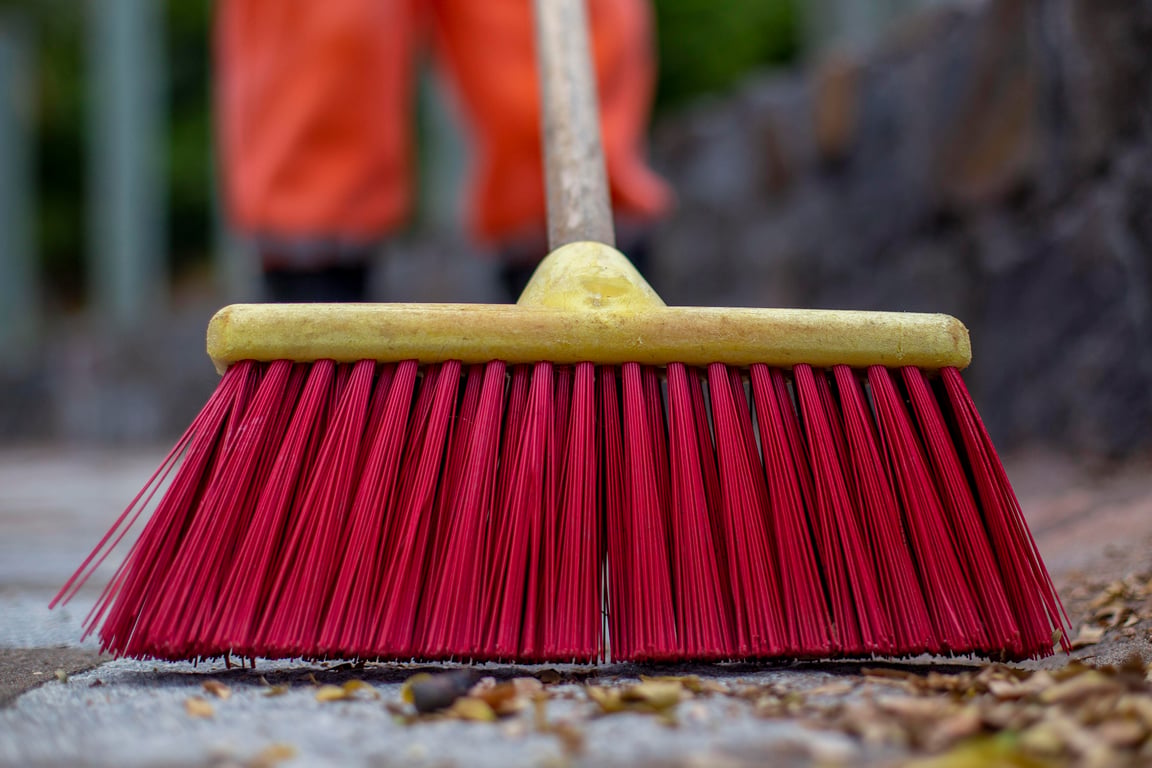 deep cleaning kitchen