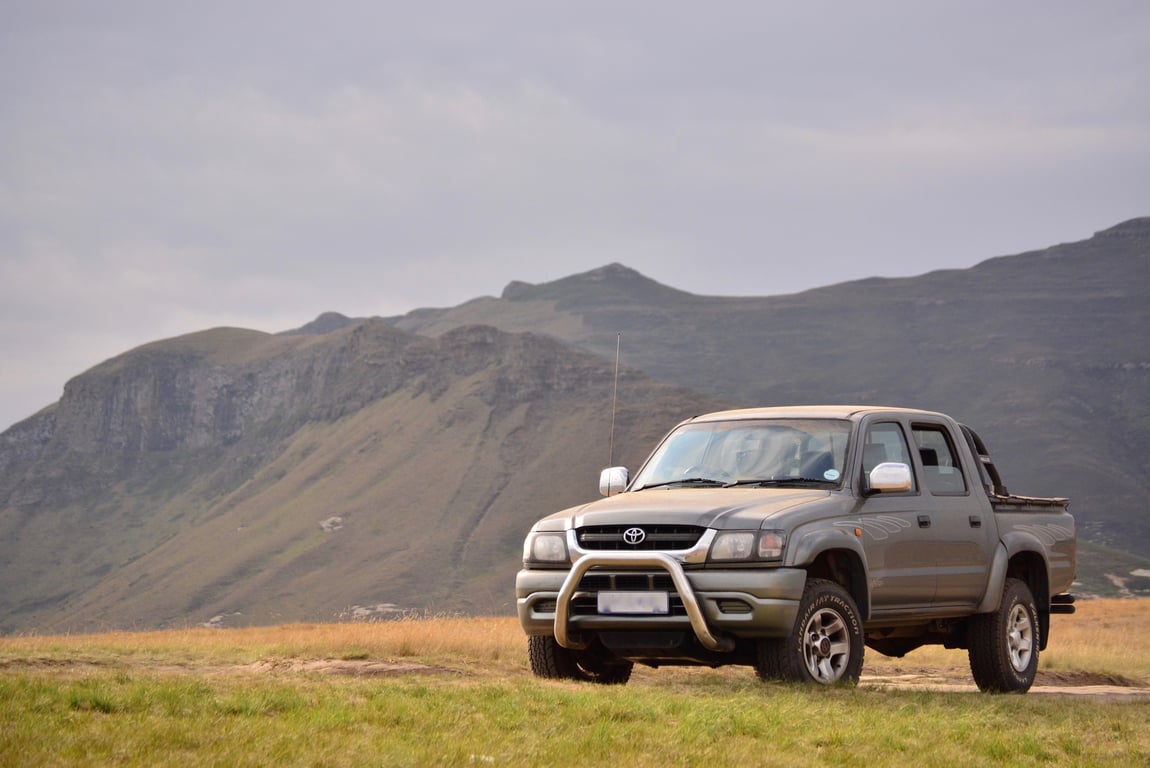 Toyota Tacoma towing trailer