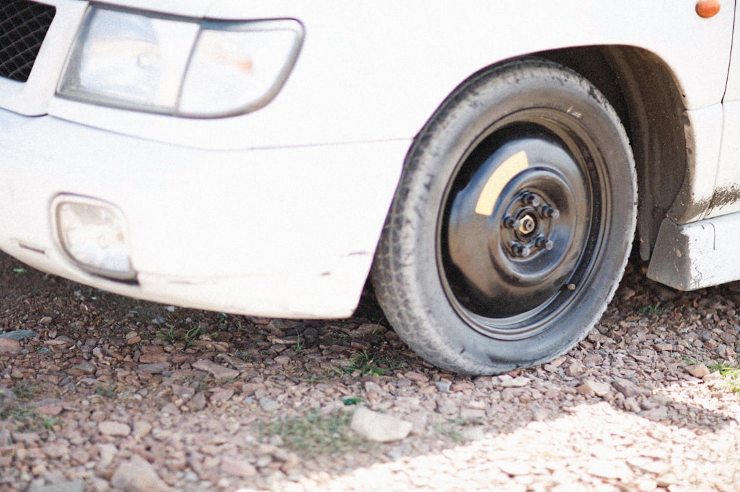 Car Tire Replacement: Choose the Right Size, Type, and Time to Replace