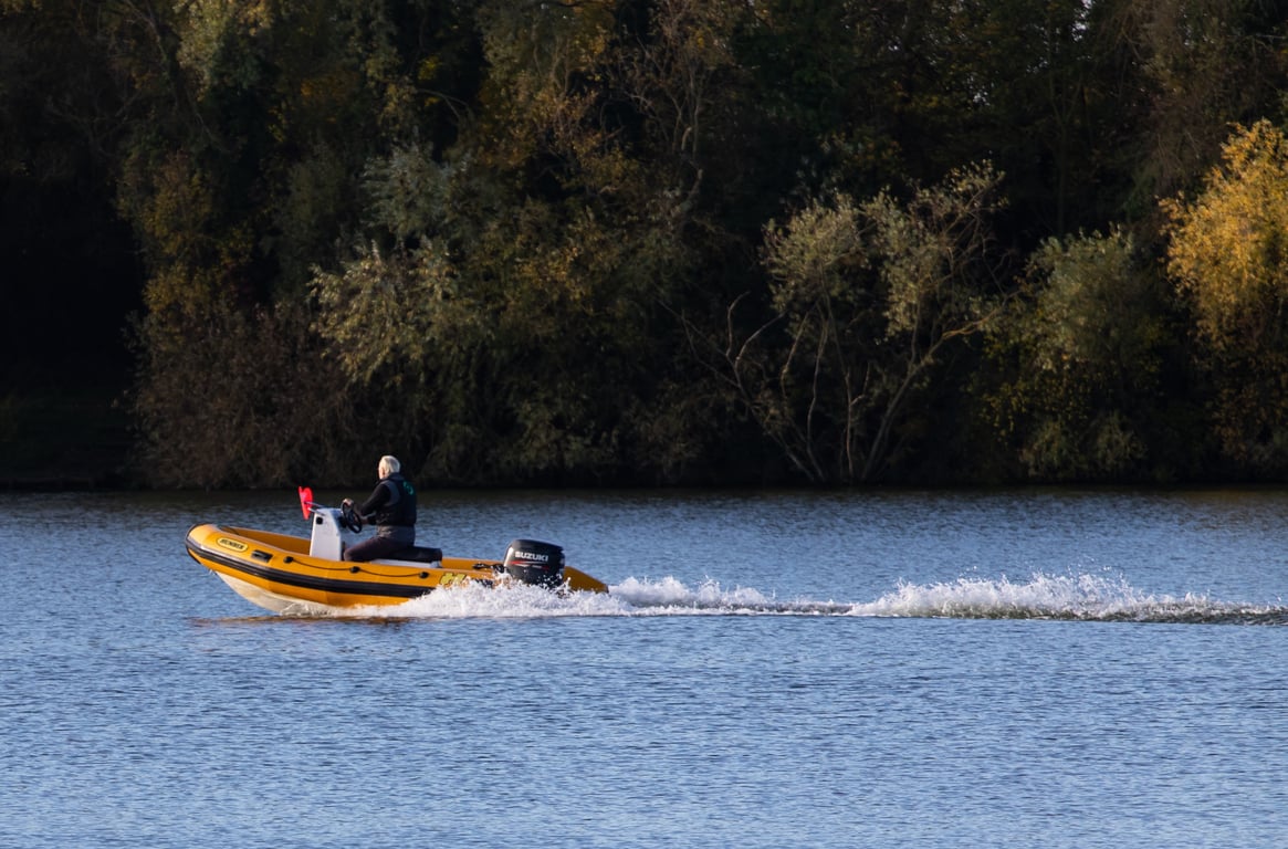 outboard motor on boat stern