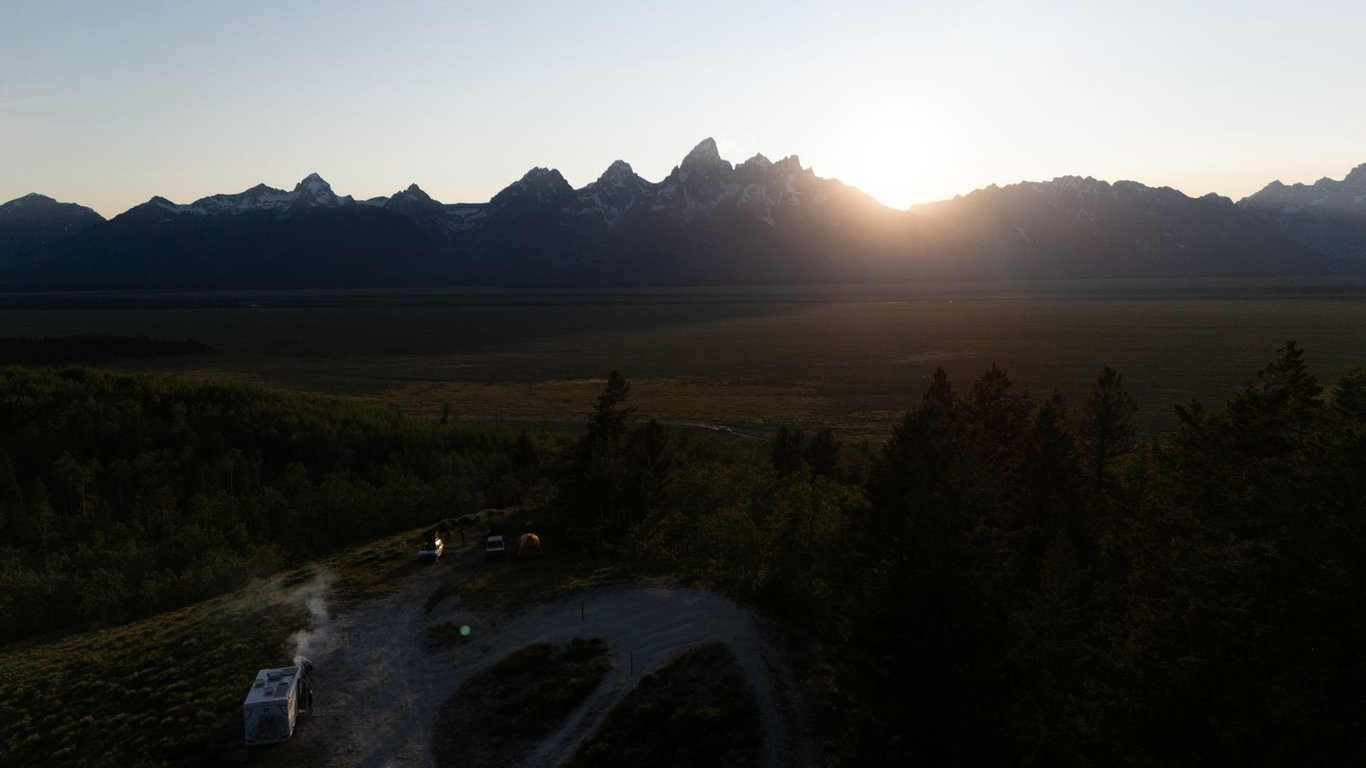 Small RV Rental: How to Choose the Right Fit for a Weekend Camping Trip