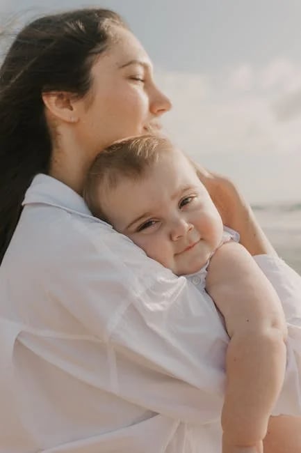 Image describing Top 10 Scholarships for Moms That You Need in 2025