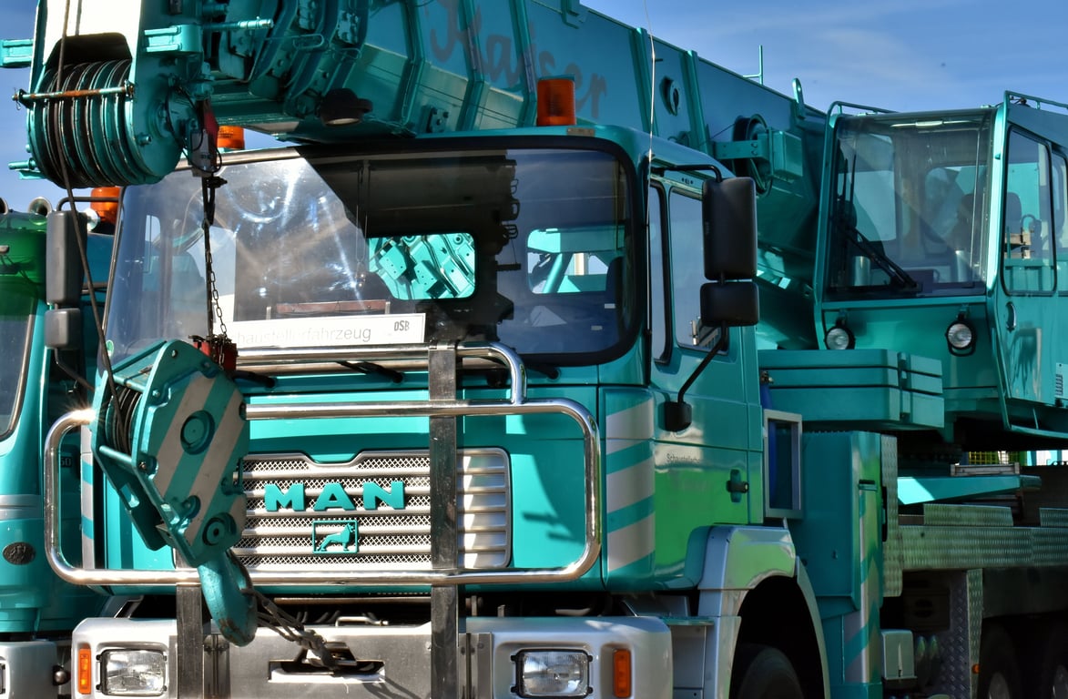 Penske semi truck