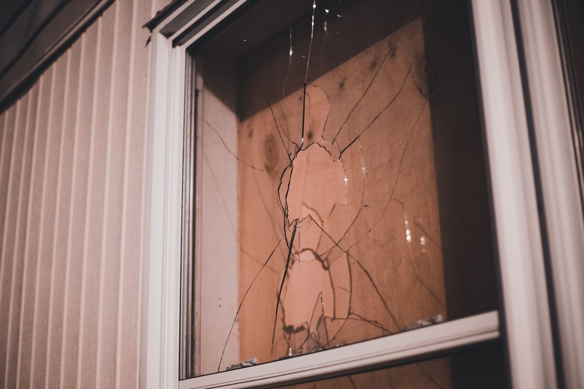 Emergency Window Repair: Secure Your Home First, Then Plan the Fix