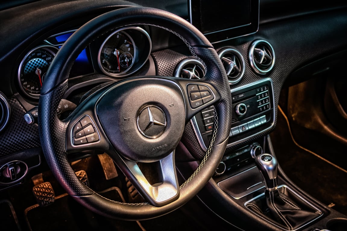 Mercedes-Benz EQB 2023