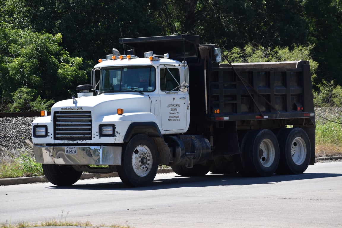 heavy duty rotator tow truck