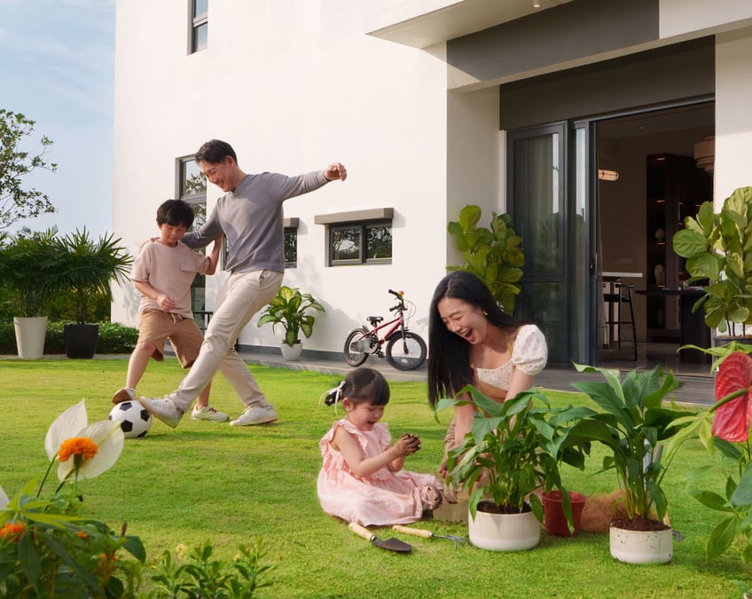 Actual show house photo of Type S1 semi-detached side garden
