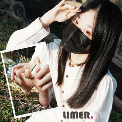 新人強襲！深夏悠閒草地上裸足散步跟淋水沖洗腳腳 114P+5V短影片