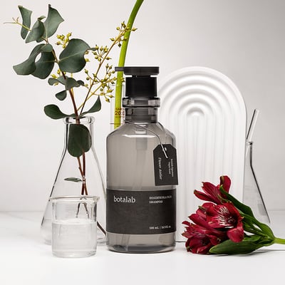 博萃瓶 絲蔻植護洗髮露 product image