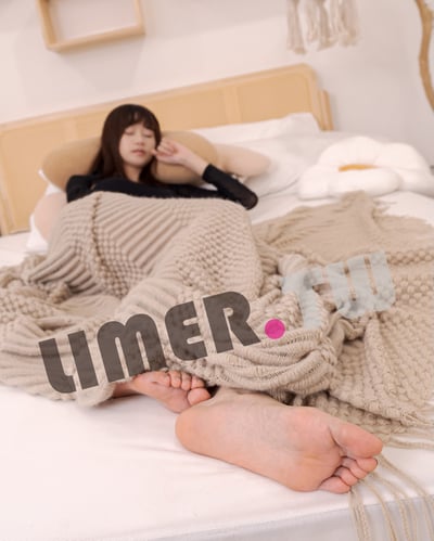 Limerence 悄咪咪玩弄搔癢 朵樂 睡足 8min 4K影片