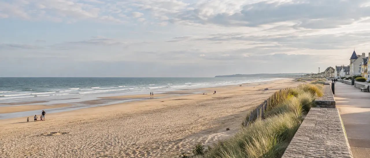 Ouistreham plage de Riva-Bella face à la Manche