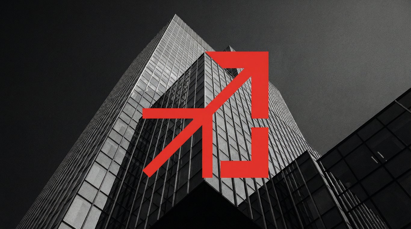 Gratte-ciel moderne vu en contre-plongée, architecture géométrique contrastée