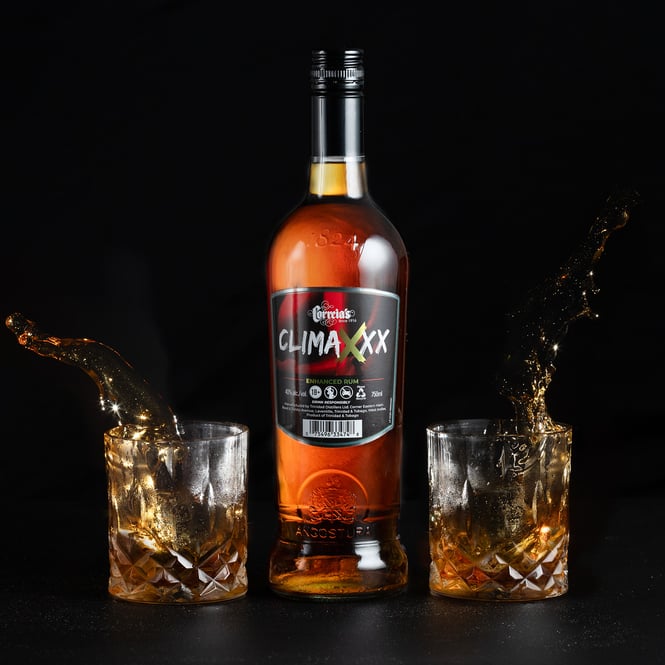 correias climaxx alcohol product photography