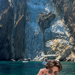 AI swimsuit generator for realistic beach-ready photos, virtual swimwear styling, HD downloads, and private summer visuals.
