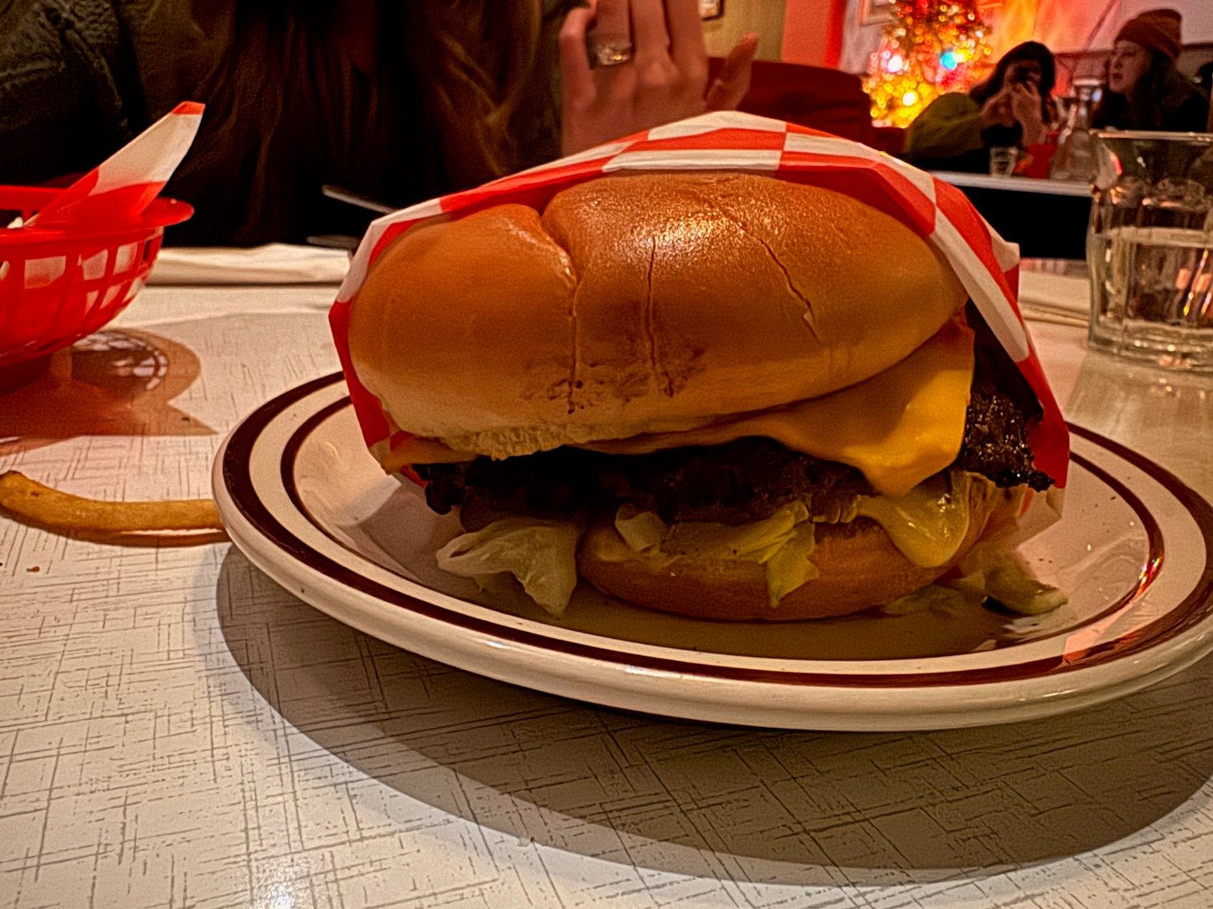 Burger at Fizzy's Fountain & Liquors in Omaha, Nebraska