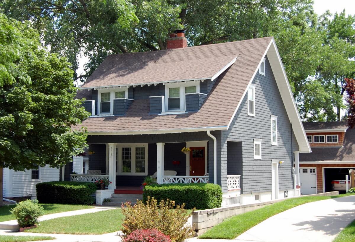 Exterior Photo of Crafstman Style Home in Dundee in Omaha, Nebraska