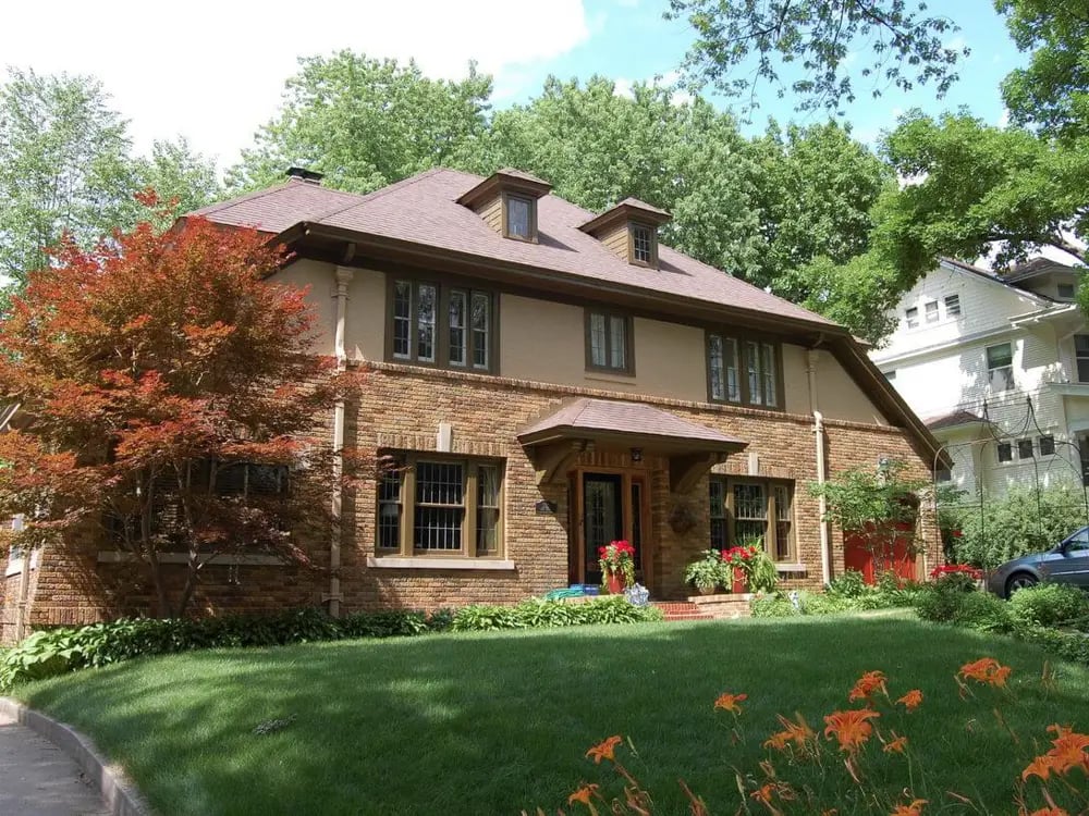 Exterior of Brick Dundee Home