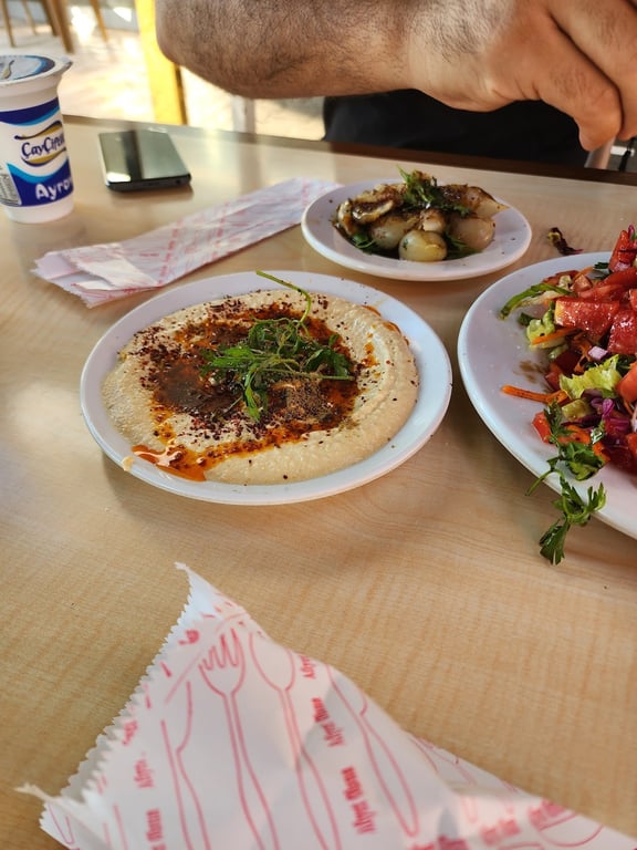 Akdeniz Kebap — Foto 2