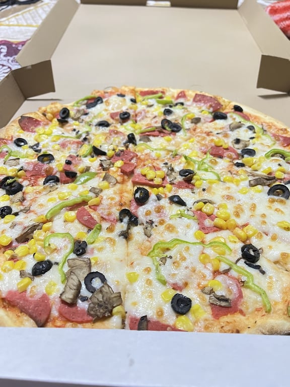 Ays Pizza