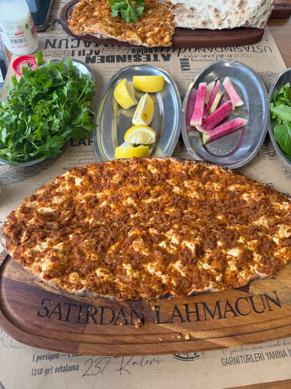 Satırdan Lahmacun