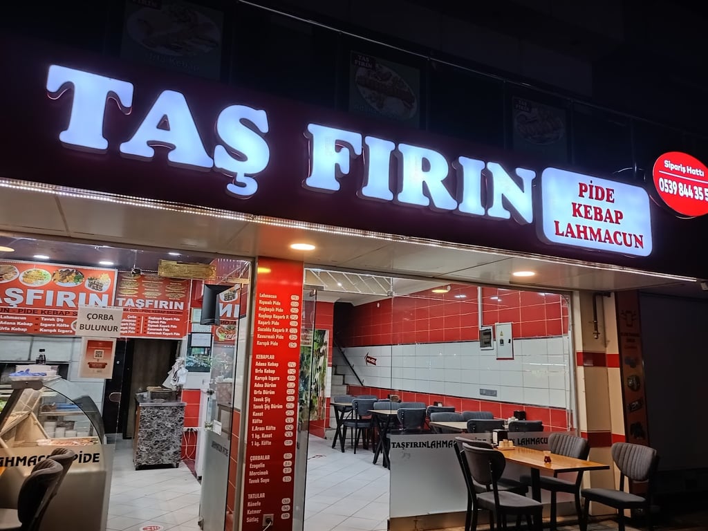 Taşfırın Lahmacun Pide Kebap Salonu
