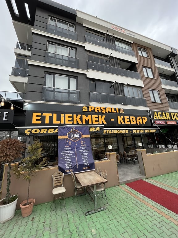 ÖZ PAŞALI Etliekmek & Kebap