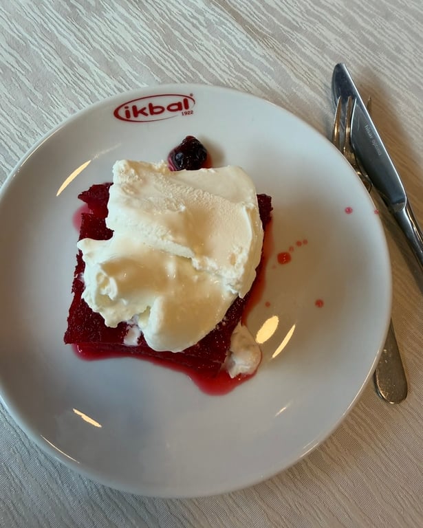 İkbal Lokantası Uzun Çarşı — fotoğraf 3