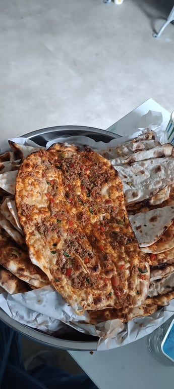 Ustamoğlu Urfa Lahmacun Pide Salonu