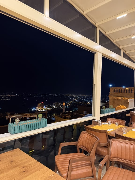 Helen Restoran Sıra Gecesi