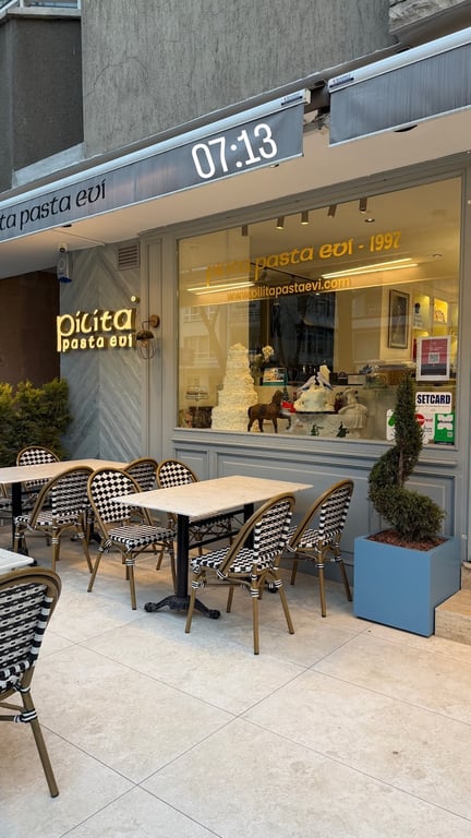 Pilita Pasta Evi | Tasarım Pasta • Çikolata