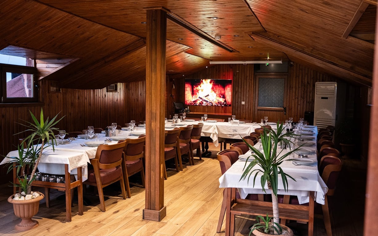 Yalı Kanat Kebap Steak Restoran
